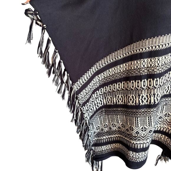 Chicos Poncho Womens Size Small / Medium Navy Fringe EUC - Picture 3 of 7